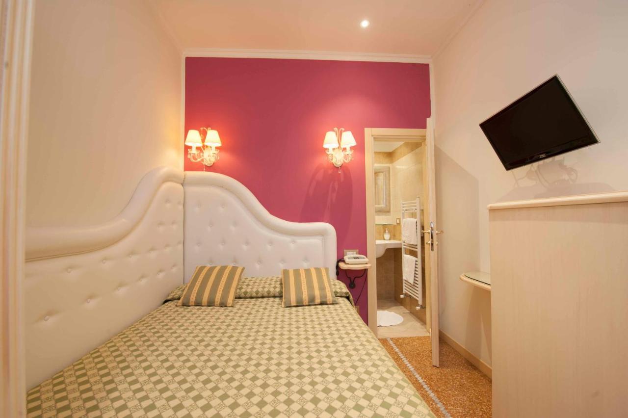 Hotel Astigiana & Appartamenti Varazze Luaran gambar