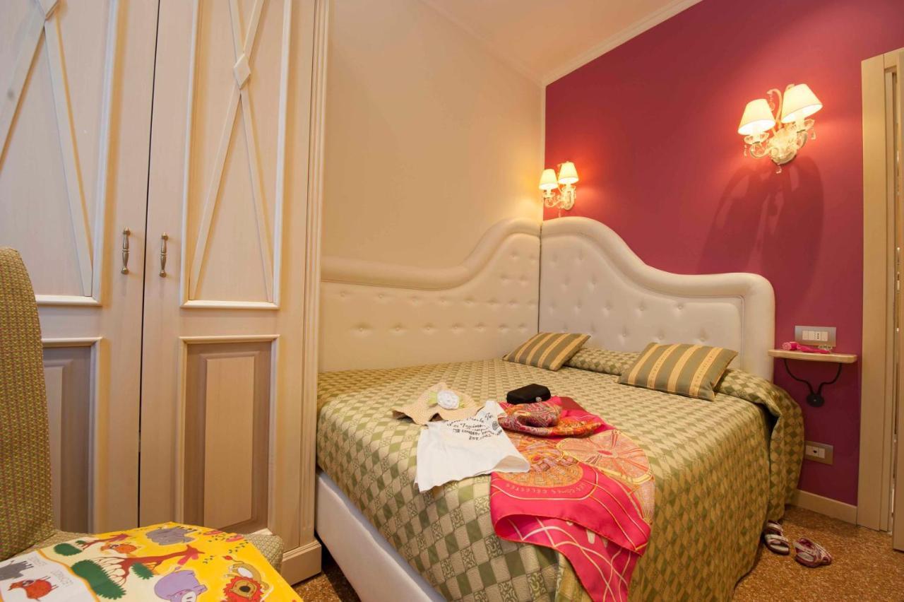 Hotel Astigiana & Appartamenti Varazze Luaran gambar
