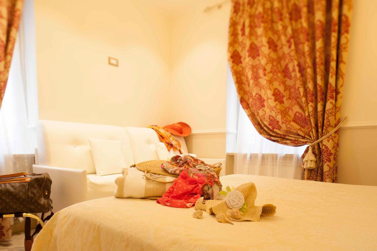 Hotel Astigiana & Appartamenti Varazze Bilik gambar