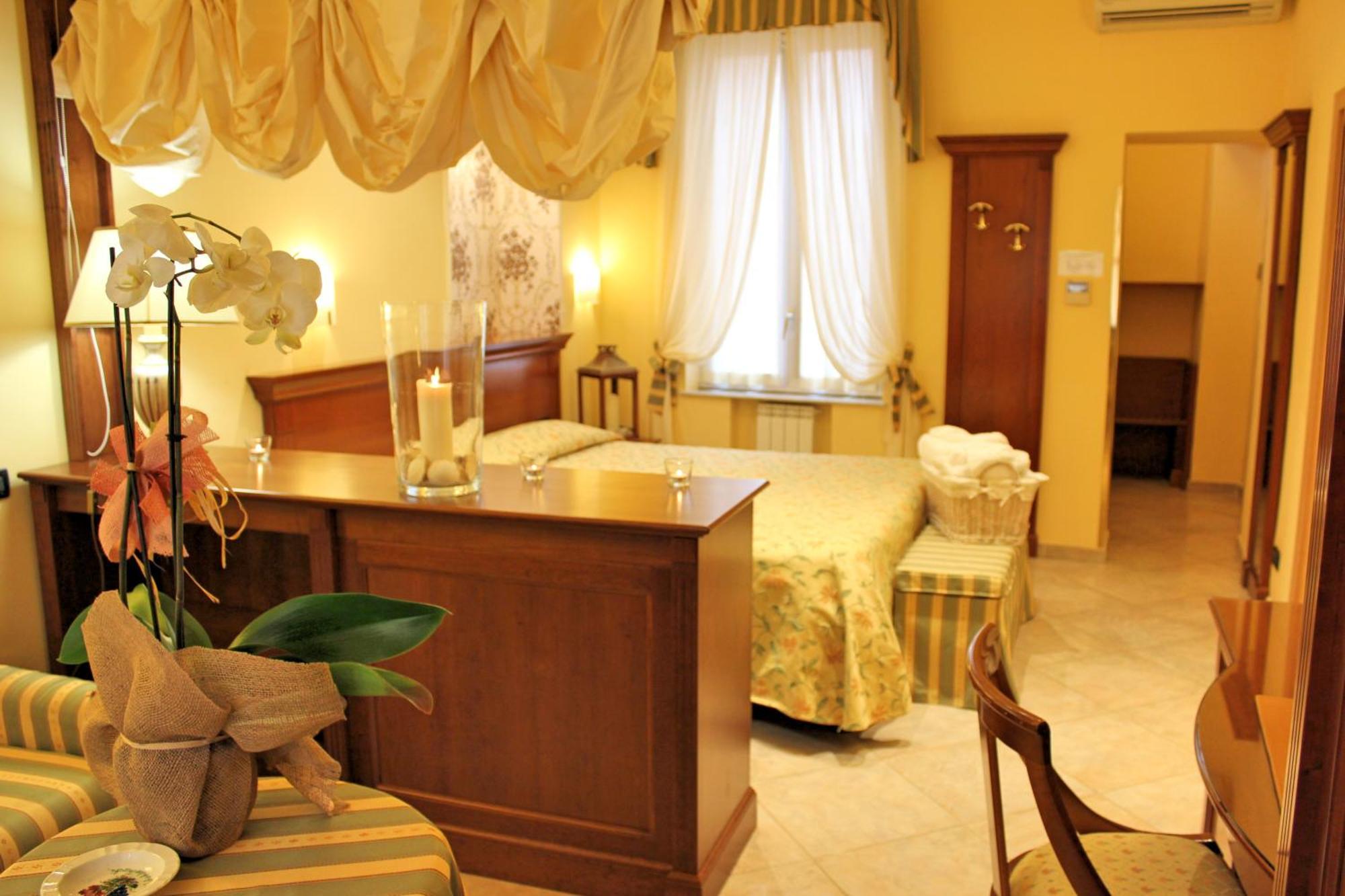 Hotel Astigiana & Appartamenti Varazze Bilik gambar