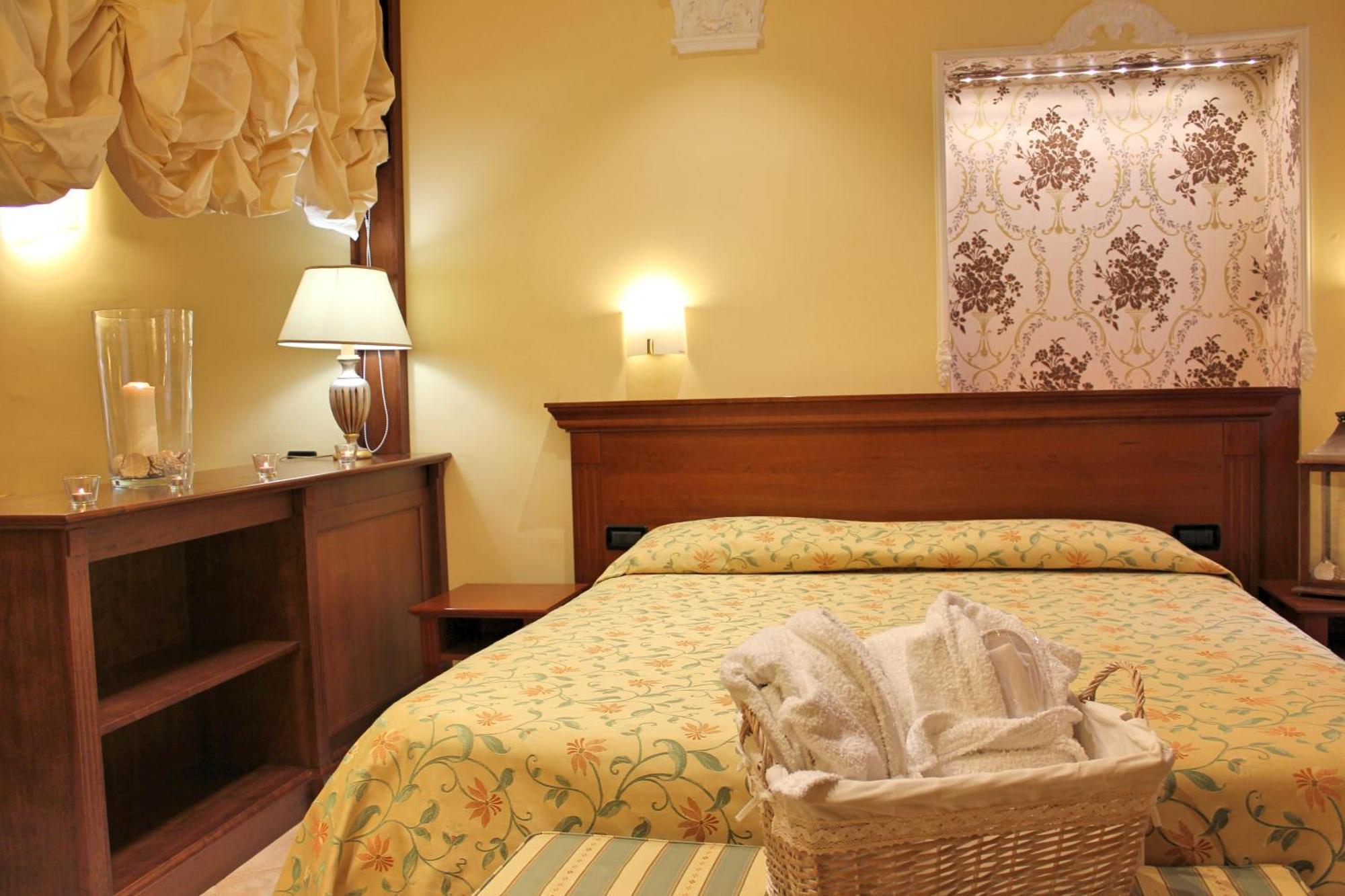 Hotel Astigiana & Appartamenti Varazze Bilik gambar