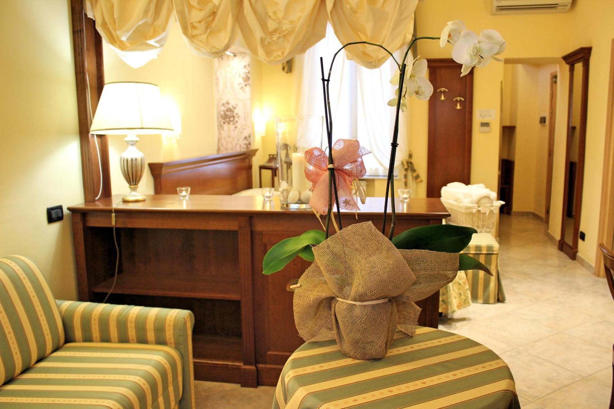 Hotel Astigiana & Appartamenti Varazze Bilik gambar
