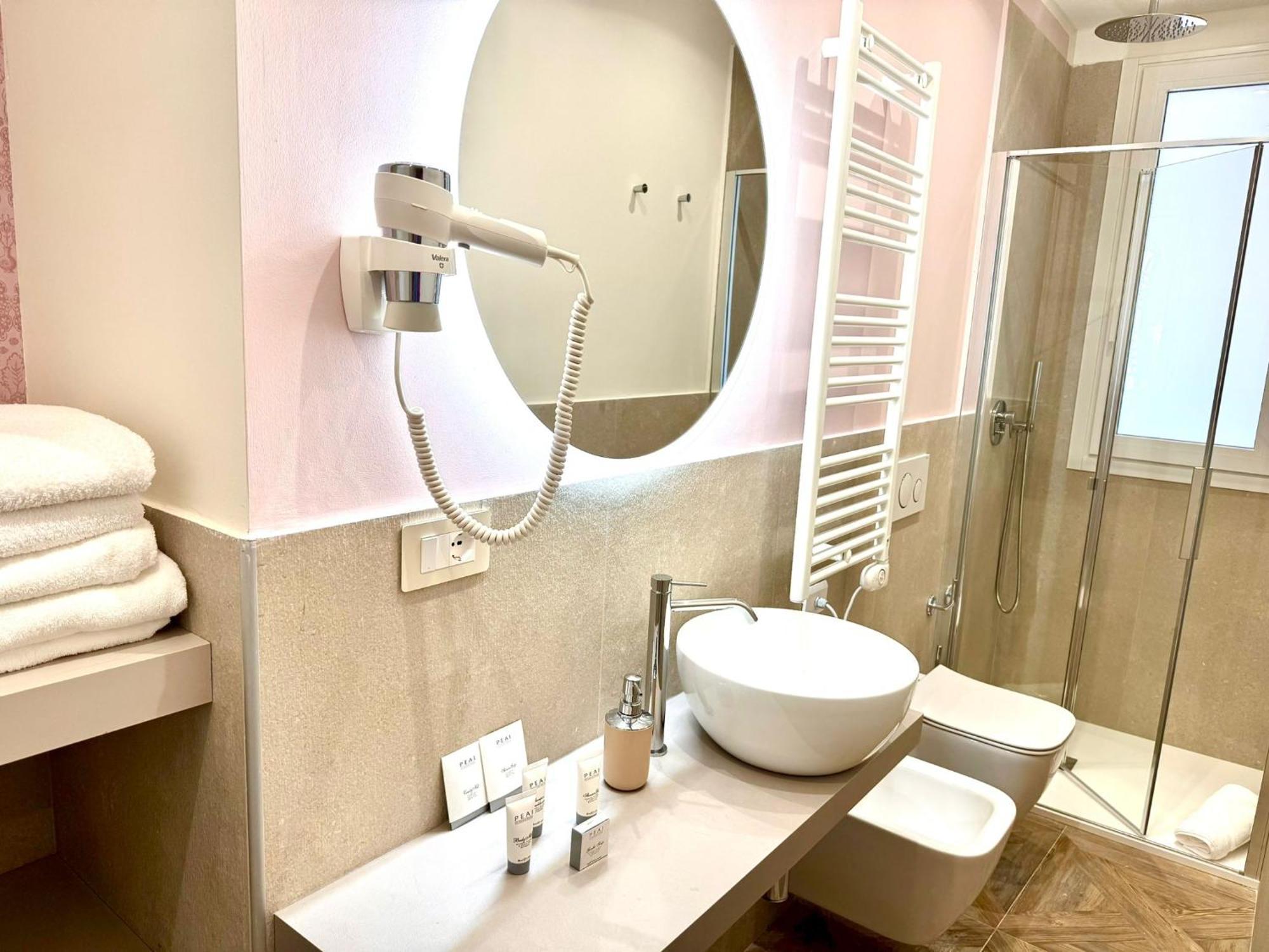 Hotel Astigiana & Appartamenti Varazze Luaran gambar