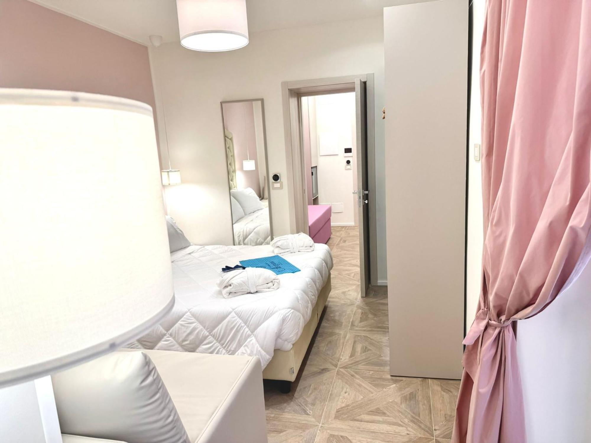 Hotel Astigiana & Appartamenti Varazze Luaran gambar