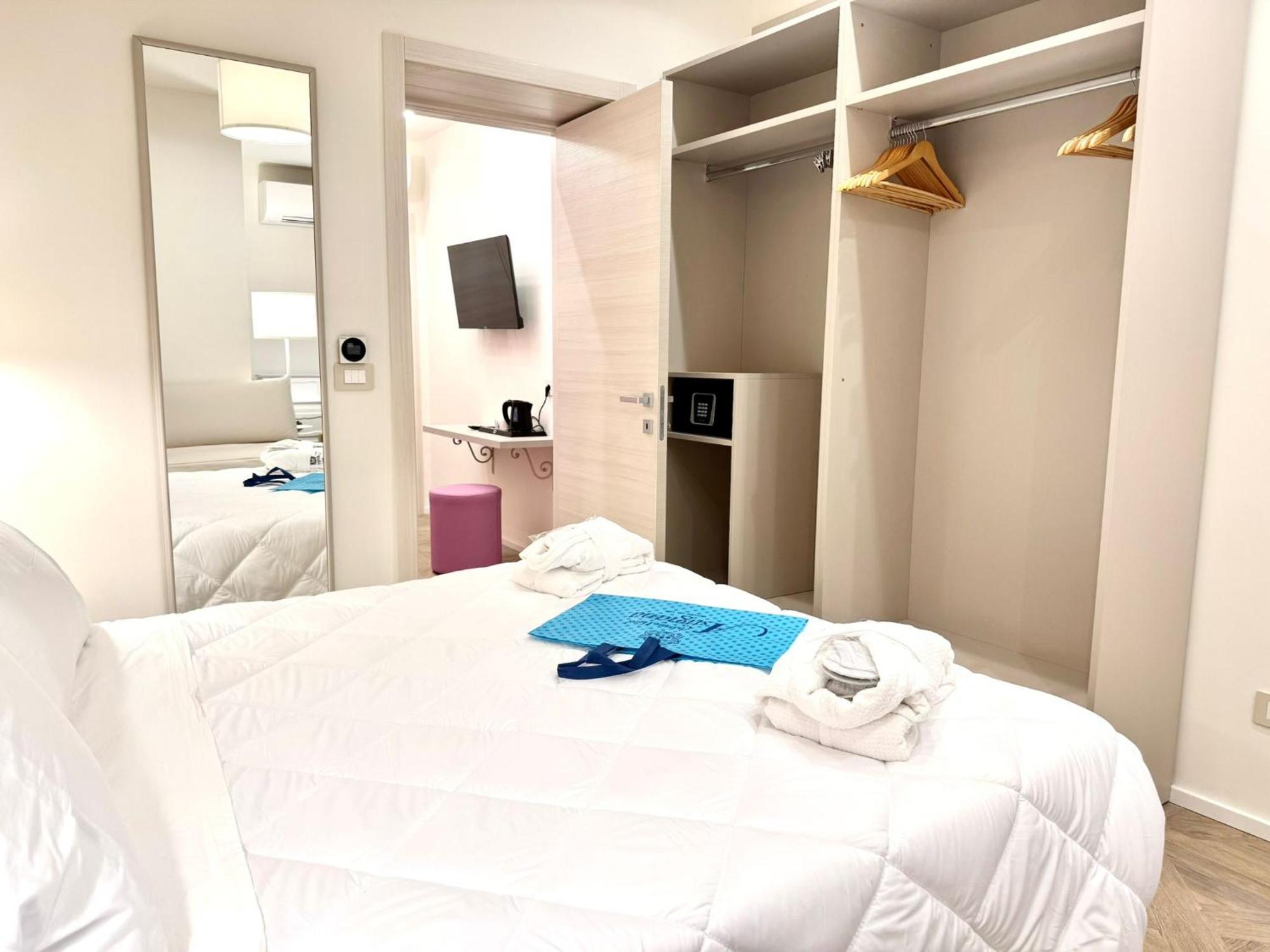 Hotel Astigiana & Appartamenti Varazze Luaran gambar