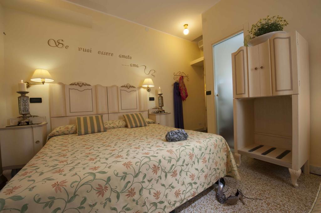 Hotel Astigiana & Appartamenti Varazze Luaran gambar