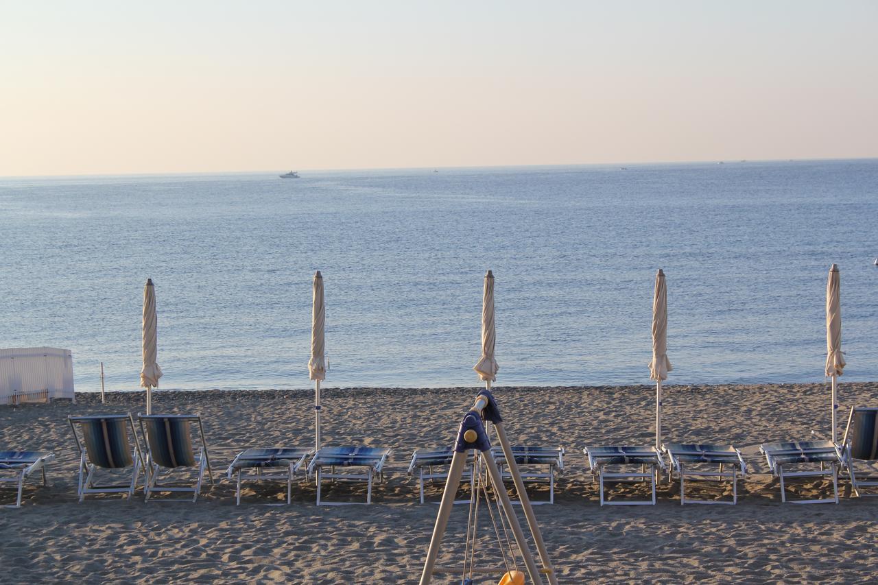 Hotel Astigiana & Appartamenti Varazze Luaran gambar
